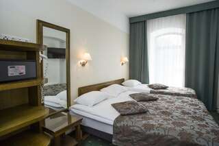 Отель Hotel St. Barbara Таллин Стандартный трехместный номер-2