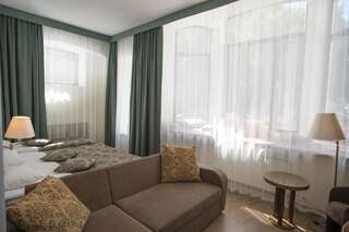 Отель Hotel St. Barbara Таллин Семейный номер (для 2 взрослых и 2 детей)-3