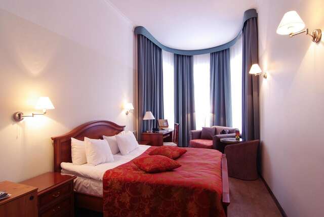 Отель Hotel St. Barbara Таллин-3