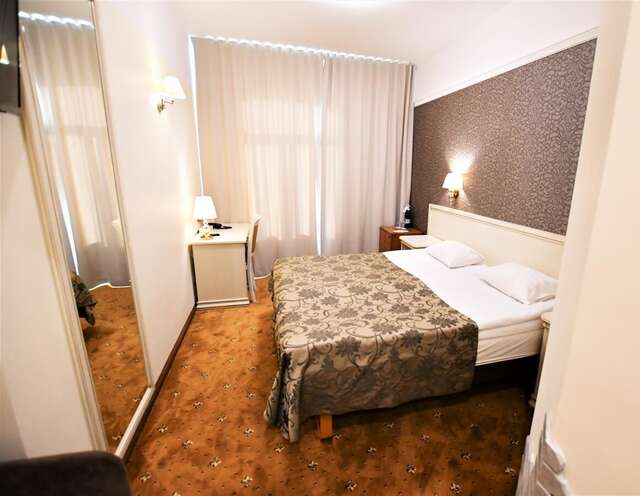 Отель Hotel St. Barbara Таллин-4